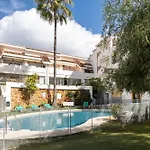 4Br Penthouse W Pool & Parking 500M From The Beach