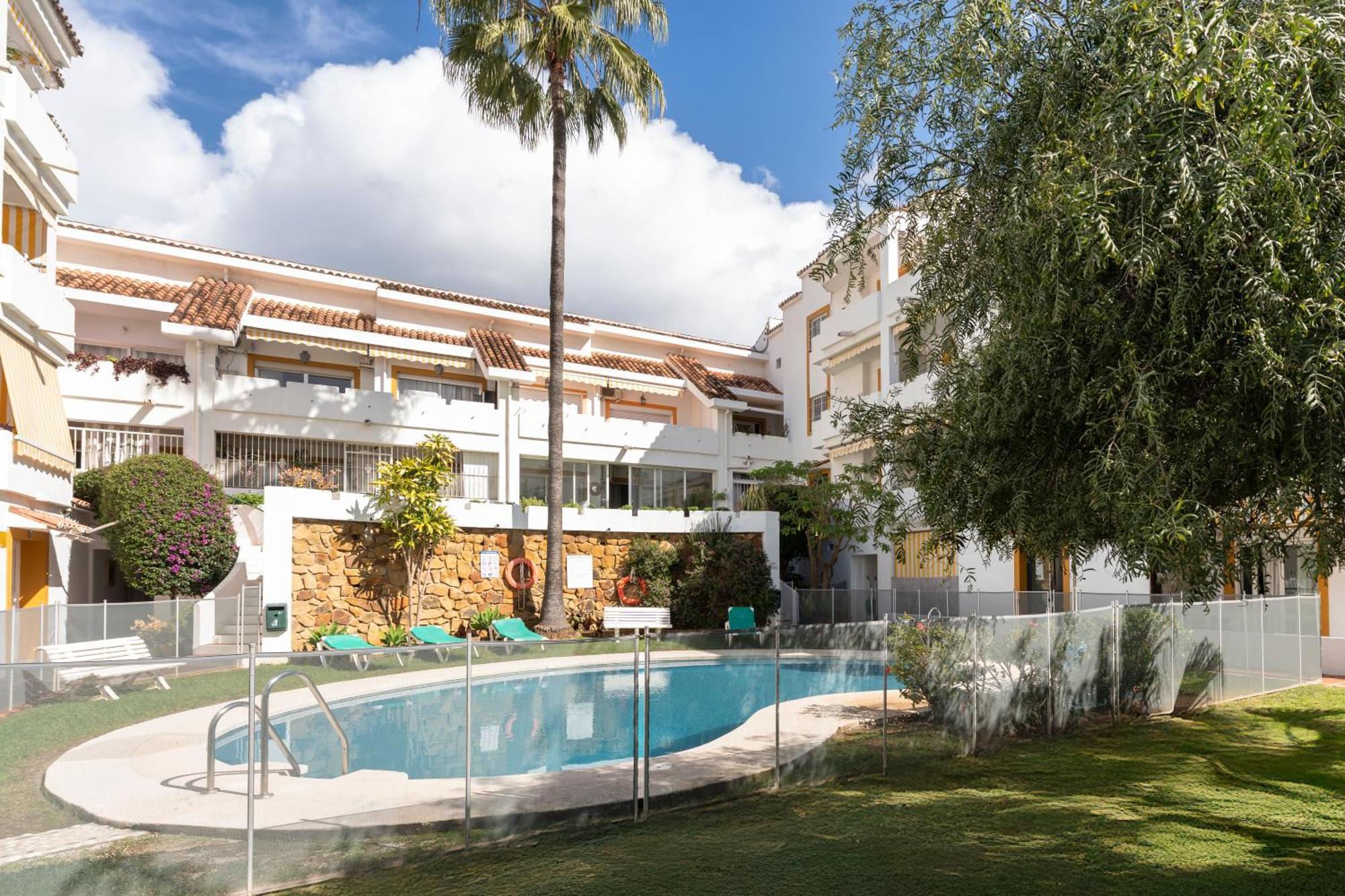 4br Penthouse W Pool & Parking 500m From The Marbella